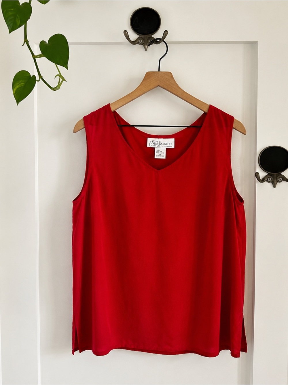 DVF Silk Assets Red Silk Tank Top Minimalist Sleeveless Blouse XL